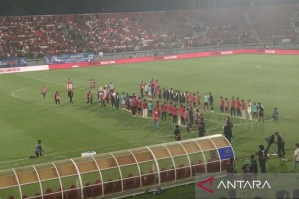 Perpisahan Bali United dengan Stefano Cugurra: Kenangan dan Harapan Baru