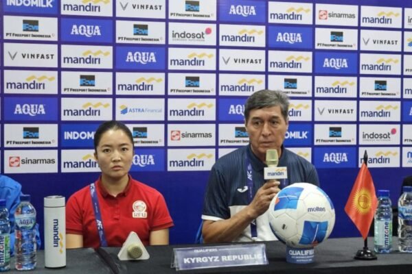 Berikut adalah beberapa alternatif judul untuk "Kirgistan Siap Kejutkan Grup D Kualifikasi Piala Asia Putri":

1. "Kirgistan Bersiap untuk Mengguncang Grup D Kualifikasi Piala Asia Wanita"
2. "Kirgistan: Penantang Tak Terduga di Grup D Kualifikasi Piala Asia Putri"
3. "Kirgistan Siap Memberikan Kejutan di Kualifikasi Piala Asia Wanita Grup D"
4. "Kirgistan Hadir dengan Ambisi Besar di Grup D Kualifikasi Piala Asia Putri"
5. "Kirgistan Siap Menghadapi Tantangan di Grup D Kualifikasi Piala Asia Wanita"

Silakan pilih atau sesuaikan sesuai kebutuhan!