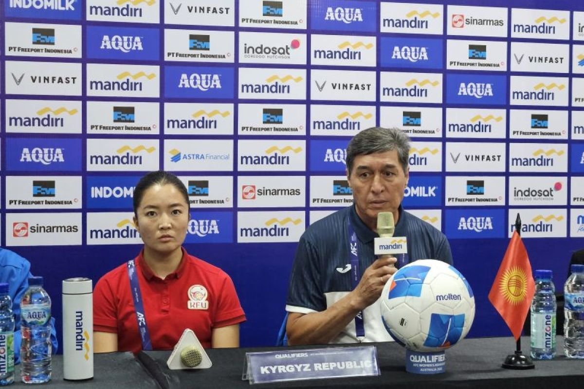 Berikut adalah beberapa alternatif judul untuk "Kirgistan Siap Kejutkan Grup D Kualifikasi Piala Asia Putri":

1. "Kirgistan Bersiap untuk Mengguncang Grup D Kualifikasi Piala Asia Wanita"
2. "Kirgistan: Penantang Tak Terduga di Grup D Kualifikasi Piala Asia Putri"
3. "Kirgistan Siap Memberikan Kejutan di Kualifikasi Piala Asia Wanita Grup D"
4. "Kirgistan Hadir dengan Ambisi Besar di Grup D Kualifikasi Piala Asia Putri"
5. "Kirgistan Siap Menghadapi Tantangan di Grup D Kualifikasi Piala Asia Wanita"

Silakan pilih atau sesuaikan sesuai kebutuhan!