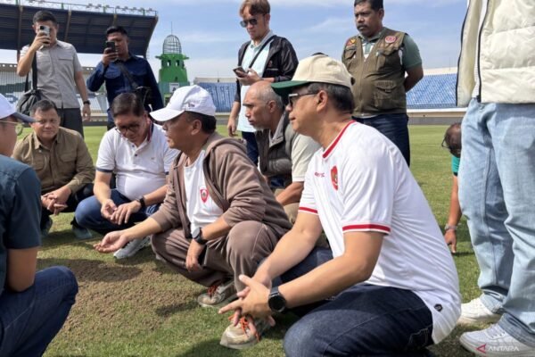 OC Piala Presiden Tinjau Persiapan Stadion Si Jalak Harupat Bandung OC Piala Presiden Tinjau Persiapan Stadion Si Jalak Harupat Bandung