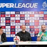 Here are some alternate titles for "Persebaya incar tiga poin dari Semen Padang":

1. "Persebaya Targetkan Tiga Poin Melawan Semen Padang"
2. "Semen Padang Jadi Sasaran Persebaya untuk Raih Tiga Poin"
3. "Persebaya Berjuang untuk Tiga Poin di Pertandingan Melawan Semen Padang"
4. "Misi Tiga Poin Persebaya Saat Hadapi Semen Padang"
5. "Persebaya Optimis Dapatkan Tiga Poin dari Semen Padang