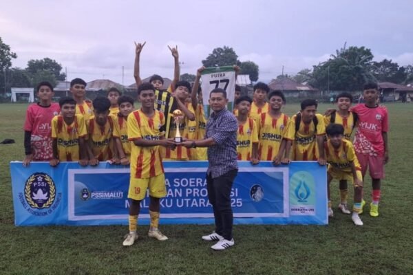 Here are some alternative titles for "IMTF Wakili Malut di Piala Soeratin U-15 Seri Nasional":

1. "IMTF Mewakili Malut dalam Piala Soeratin U-15 Nasional"
2. "Perjuangan IMTF untuk Malut di Piala Soeratin U-15"
3. "IMTF: Duta Malut di Piala Soeratin U-15 Tingkat Nasional"
4. "Malut Melangkah Jauh: IMTF di Piala Soeratin U-15"
5. "IMTF: Wakil Kebanggaan Malut di Piala Soeratin U-15"
6. "Misi IMTF: Mengharumkan Malut di Piala Soeratin U-15"
7. "Piala Soeratin U-15: IMTF Menggenggam Harapan Malut"
8. "IMTF Siap Bertanding untuk Malut di Piala Soeratin U-15 Nasional"
9. "Malut Bersinar: IMTF Tampil di Piala Soeratin U-15"
10. "Kiprah IMTF: Malut di Piala Soeratin U-15 Seri Nasional"

Feel free to mix and match or modify these titles as needed!